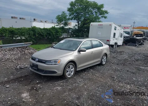 2013 Volkswagen Jetta Hybrid Sel z USA, uszkodzony, nr VIN 3VW637AJ3DM309706